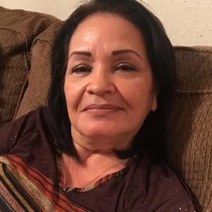 Meet your Posher, Yolanda